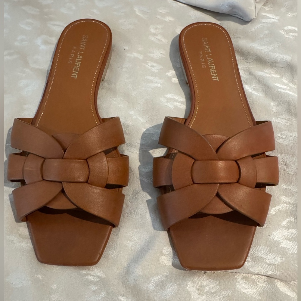 100% Auth. YSL Tribute sandals!